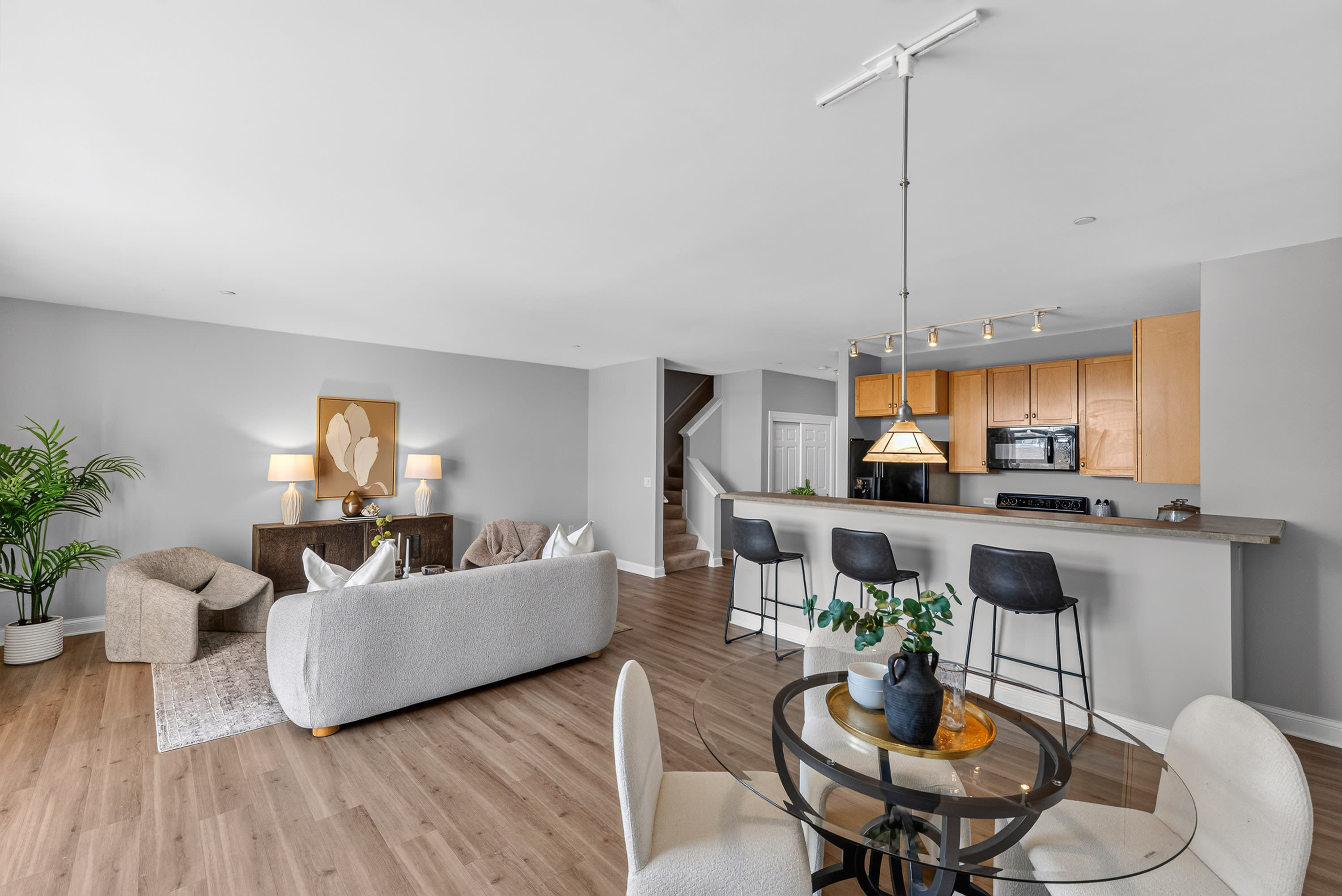 1920 North Farwell Avenue – photo 1