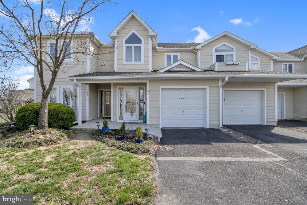 297 LAKESIDE Drive – photo 1