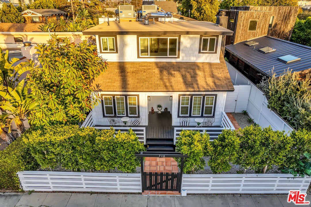 712 Crestmoore Pl – photo 1