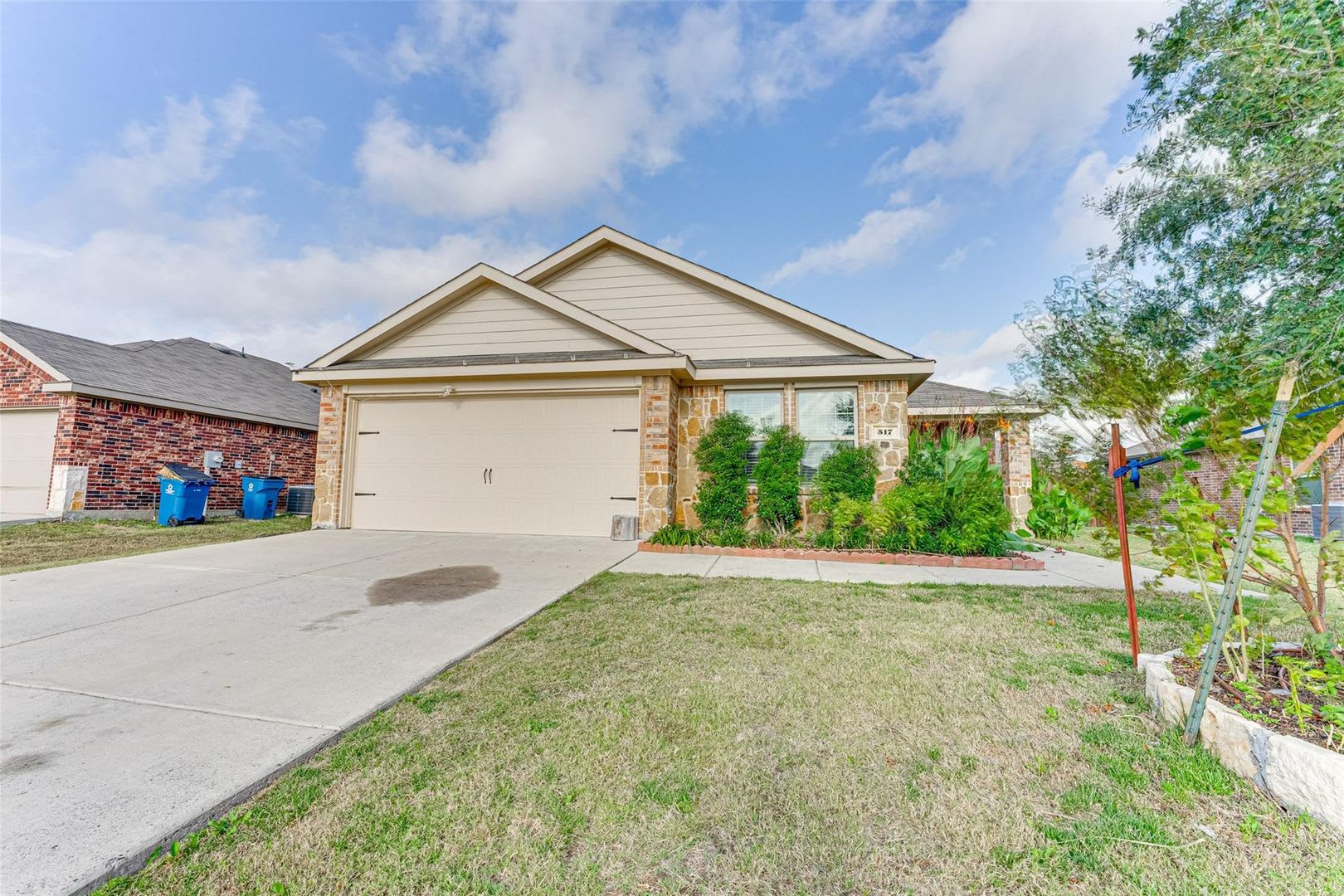 Charming 5-Bedroom Haven in Vibrant Josephine Community! – photo 1