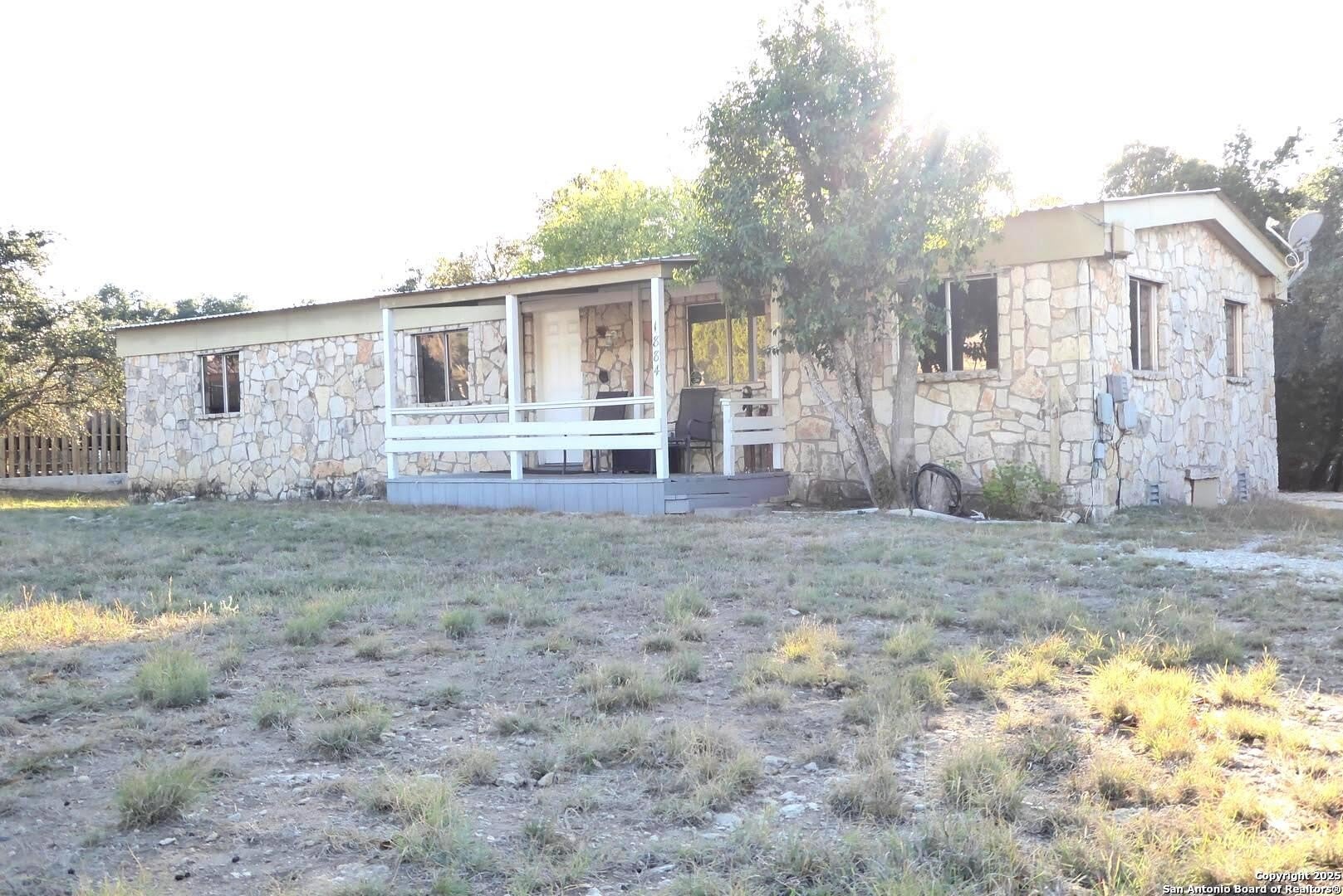 1884 Live Oak – photo 1