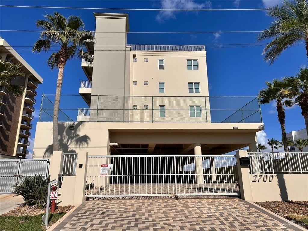 2700 Gulf Boulevard – photo 1 of 31