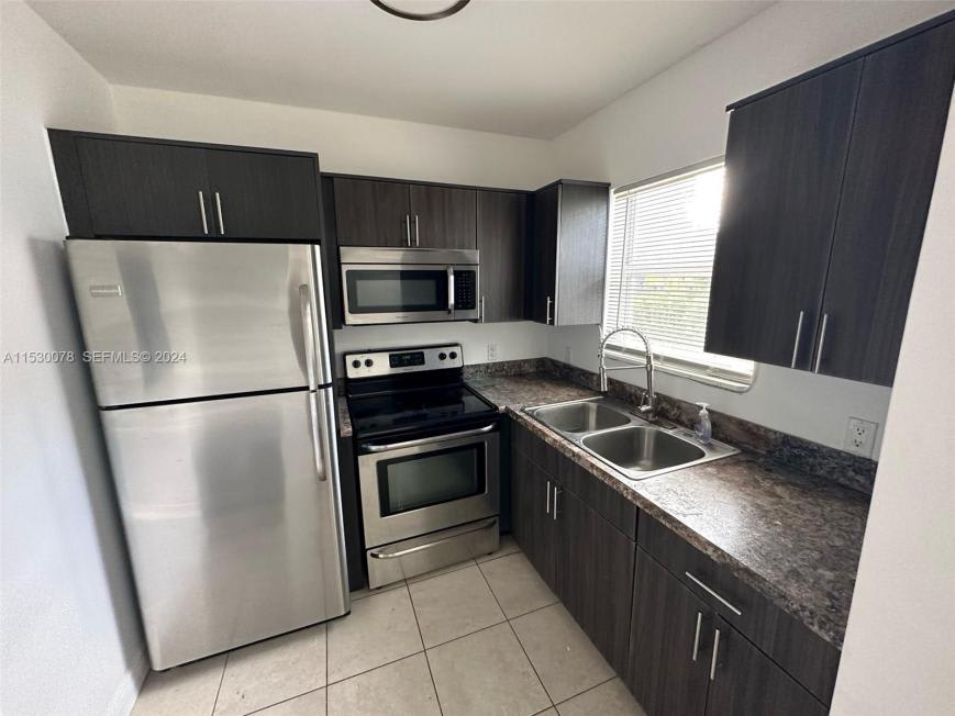565 NE 65th St # 2 – photo 1