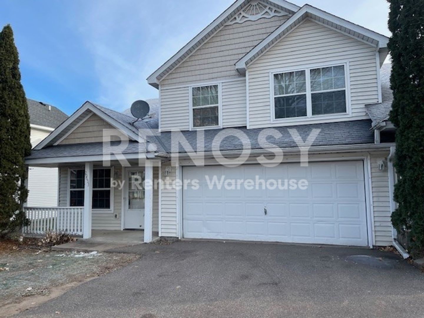 Spacious 3 Bedroom 1.5 Bath Townhome in Chisago City – photo 1 of 30