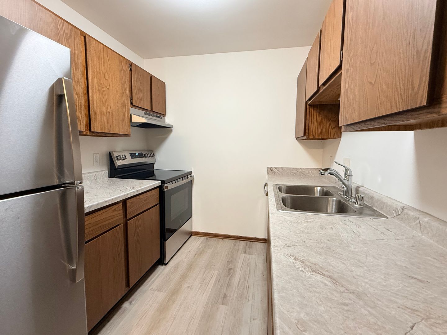 Remodeled Hartland 2 Bedroom Apartment! – photo 1 of 11
