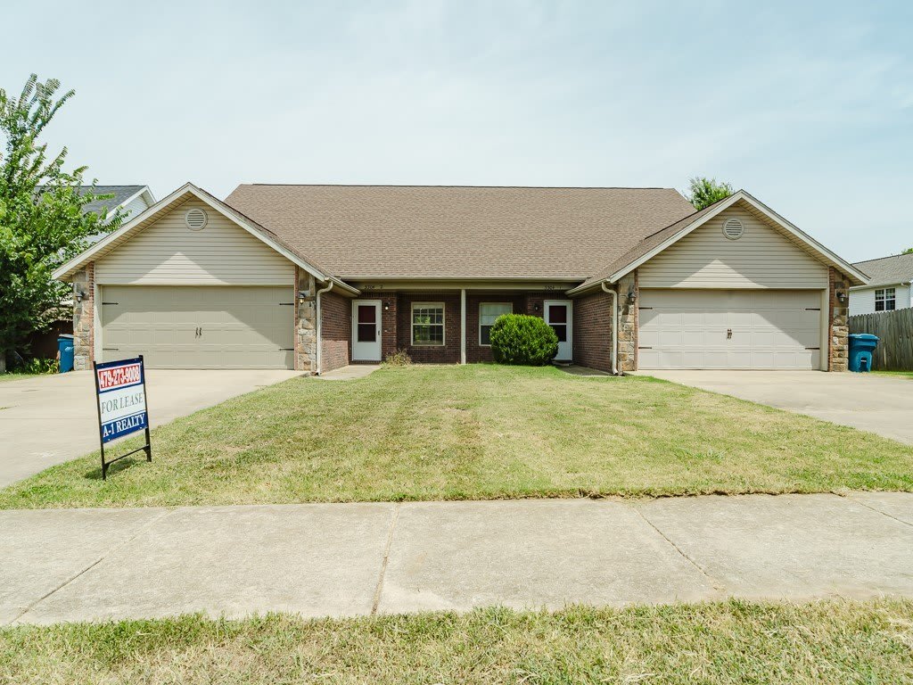 3304 SW Deerfield Boulevard – photo 1 of 25