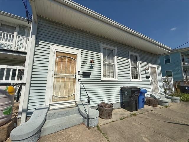 209 N JOHNSON Street – photo 1