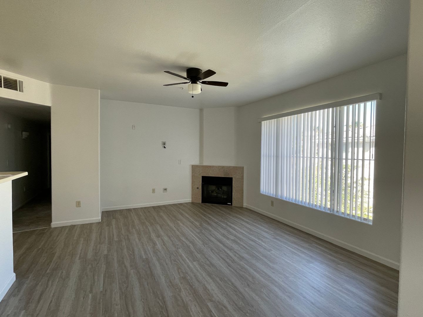 Spacious 3-Bedroom Condo in Guard-Gated Community with Garage – photo 1