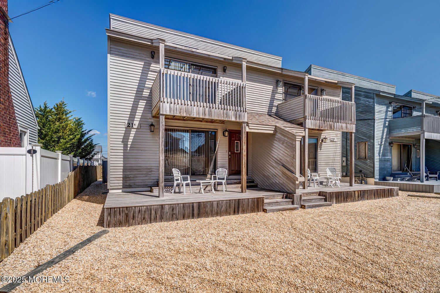 21 Brown Avenue – photo 1 of 28
