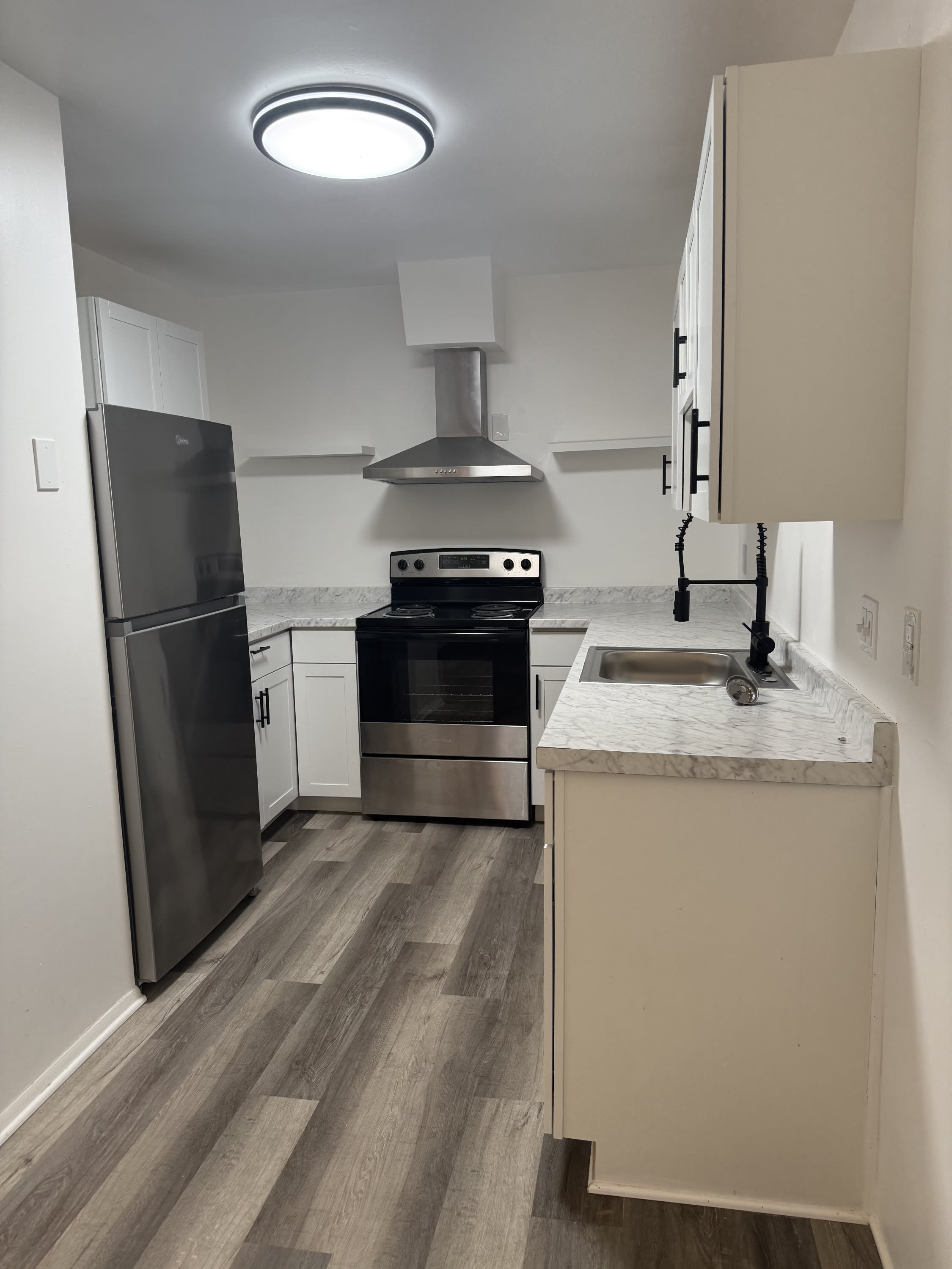 3739 Southway Dr Apt 38 – photo 1