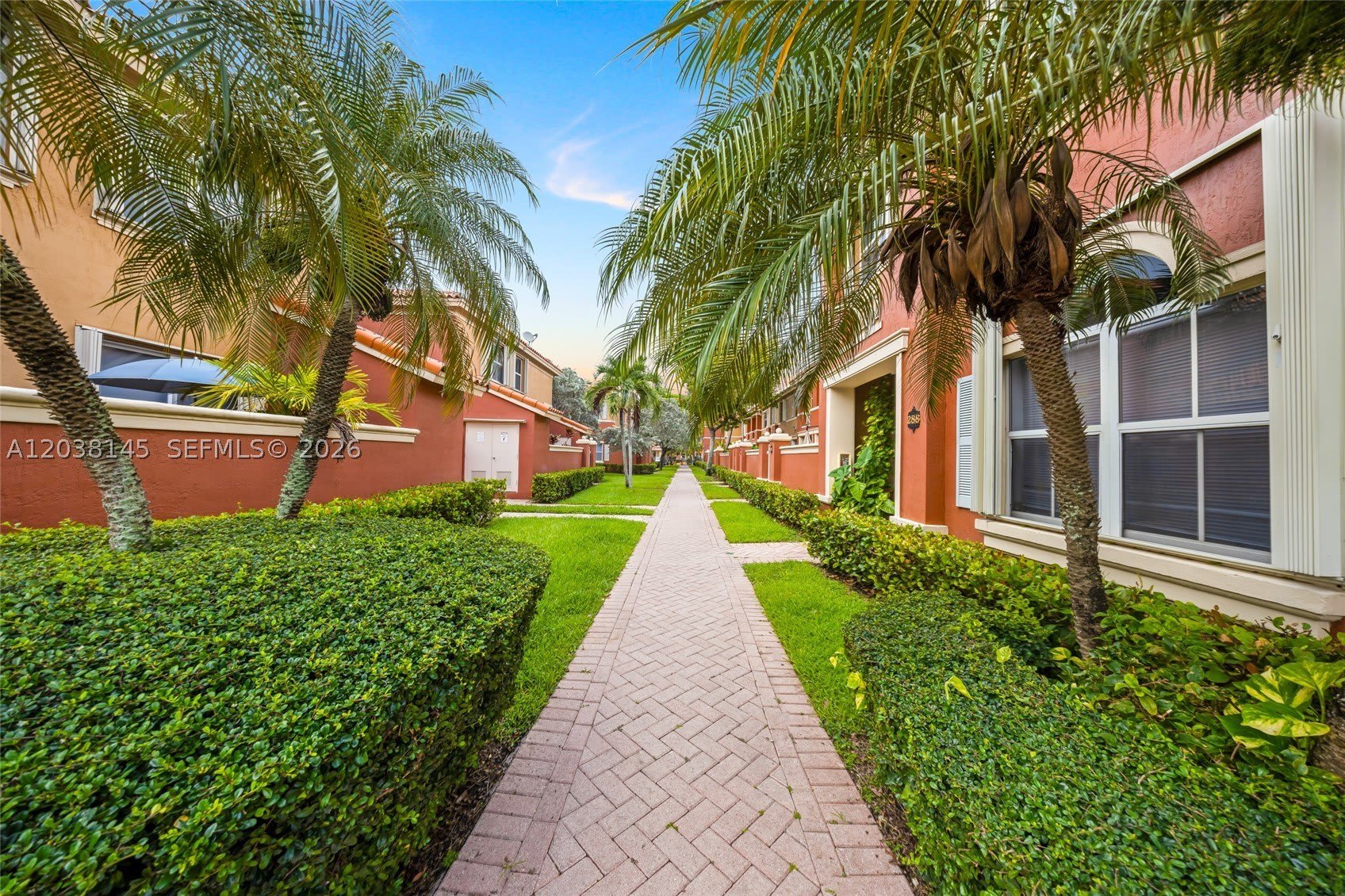 11411 NW 60th St – photo 1 of 32