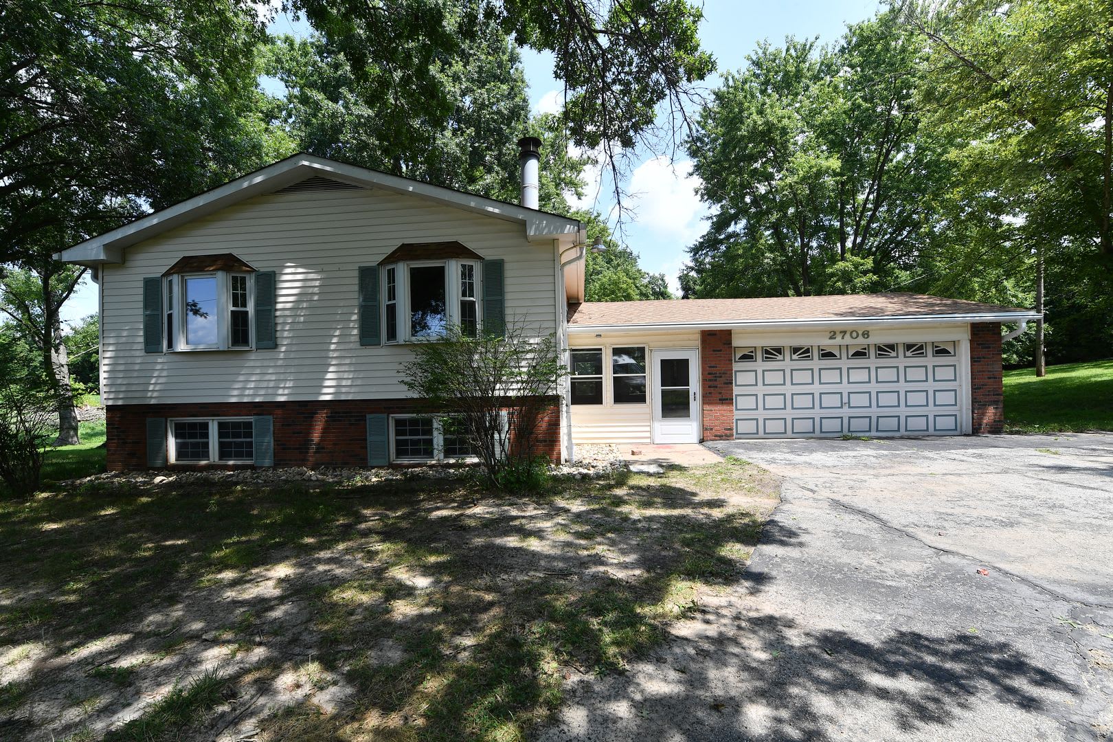 2706 CHRISTY AVE – photo 1 of 52