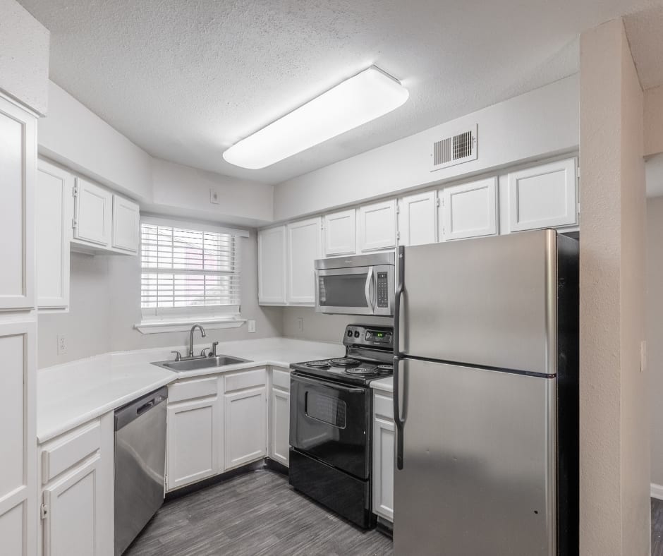 Preakness Apartments – photo 1