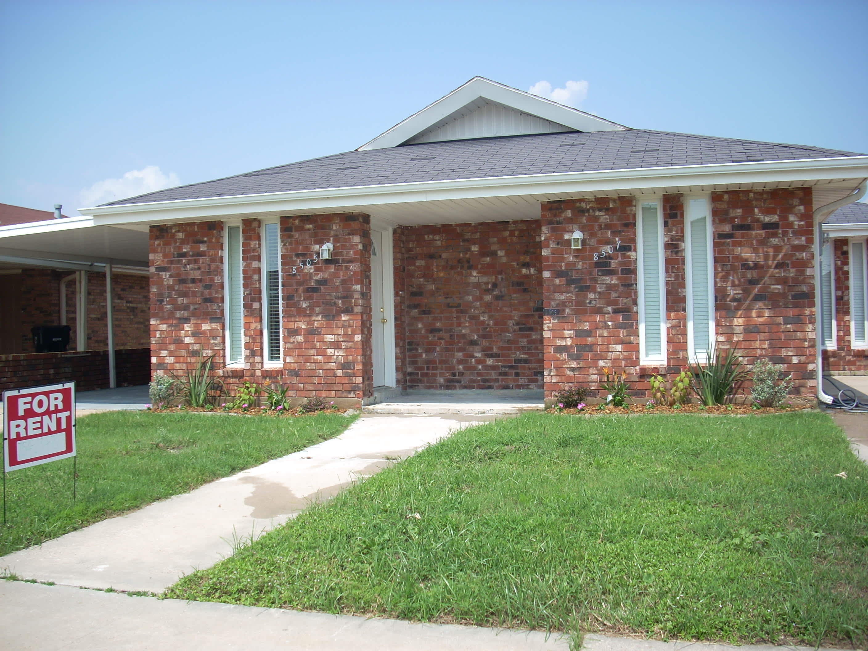 8505 Valor Dr. – photo 1 of 5