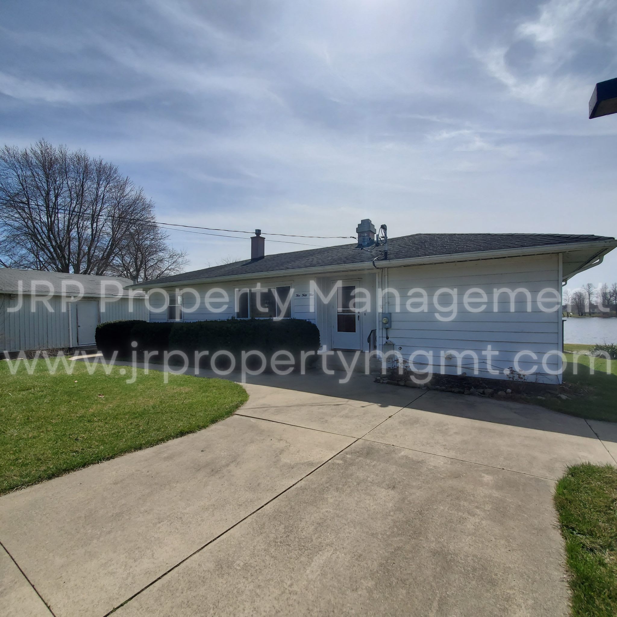 555 Norvell Beach Drive – photo 1 of 10