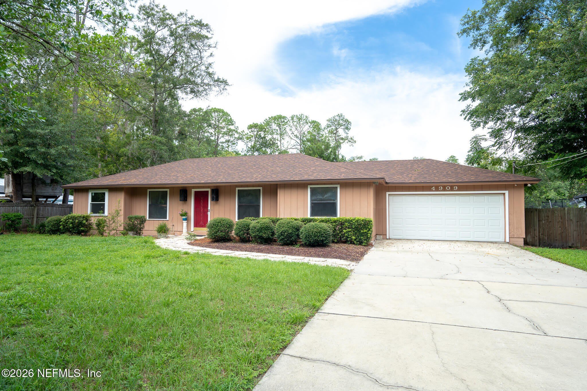 4909 BEIGE Street – photo 1