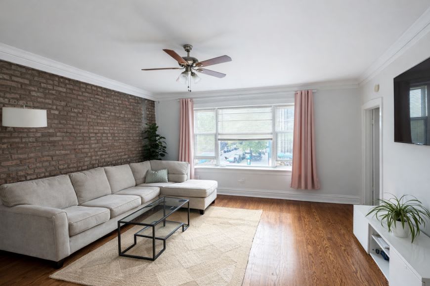 2461 North Clark – photo 1