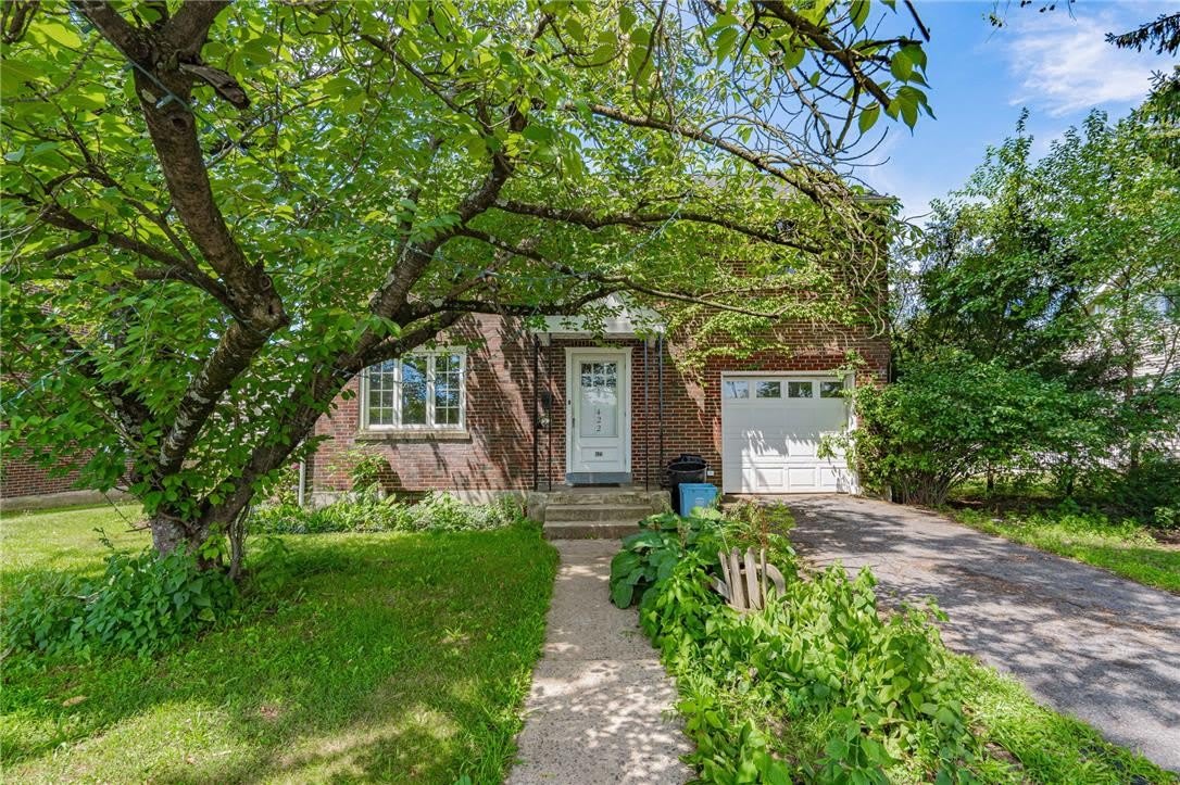 422 26Th – photo 1