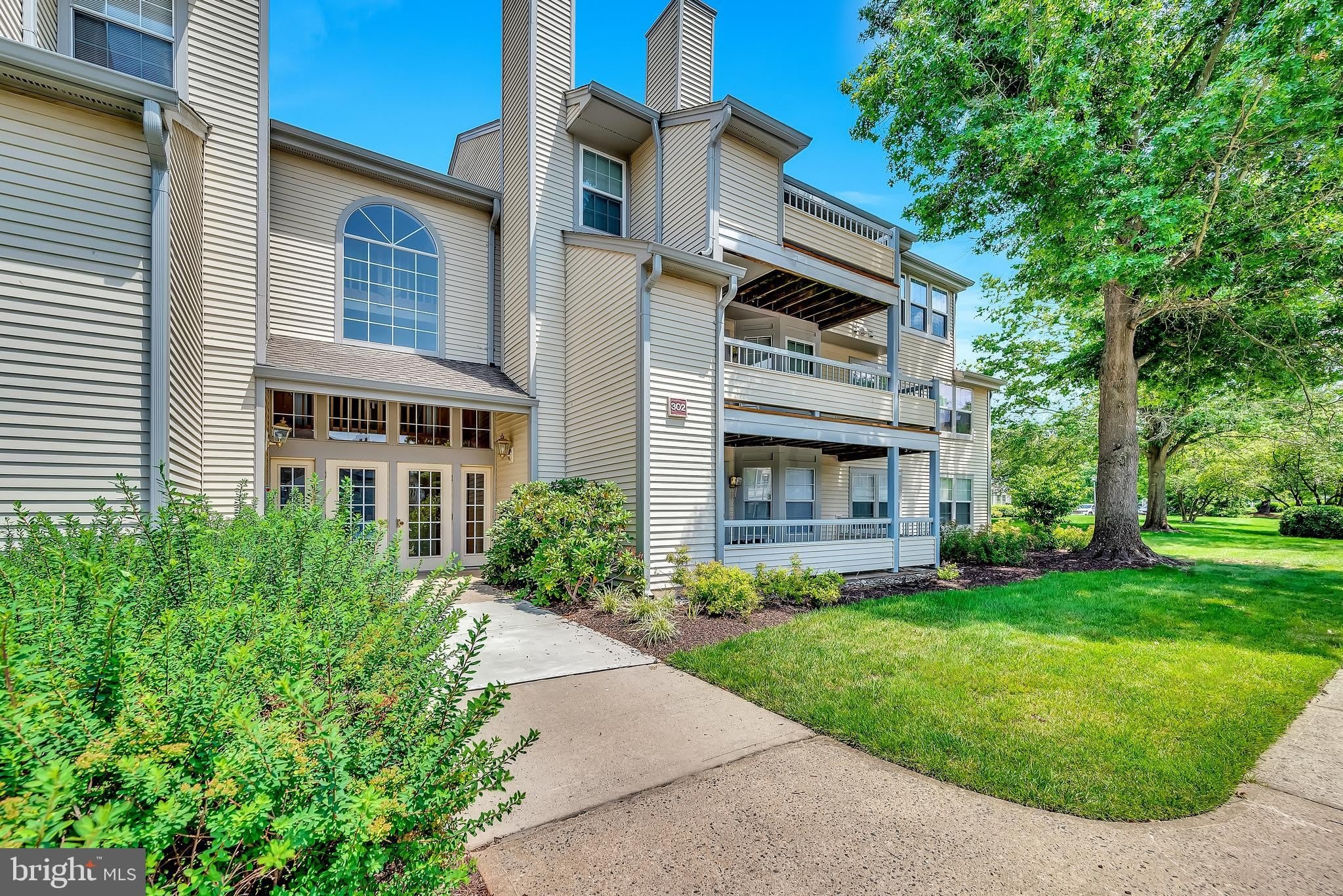 302 TRINITY Court – photo 1