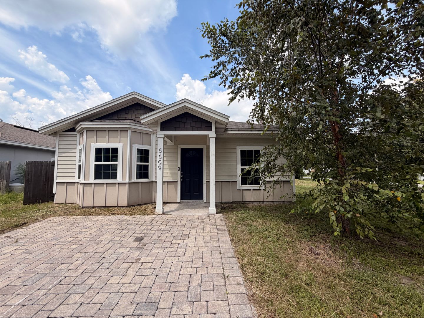 3/2 Single Family Home Near 295 & Airport! – photo 1