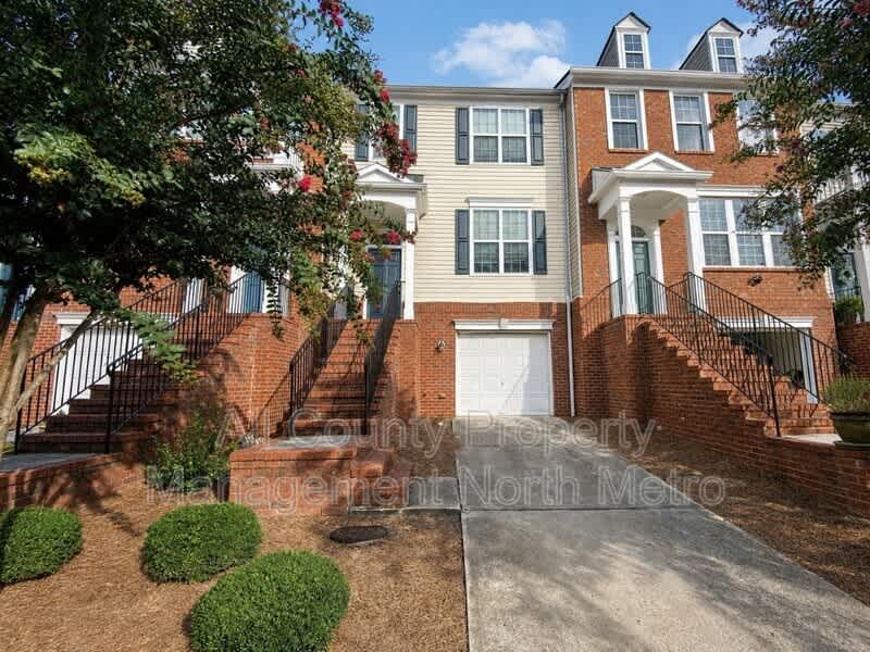 1006 Whittington Way – photo 1