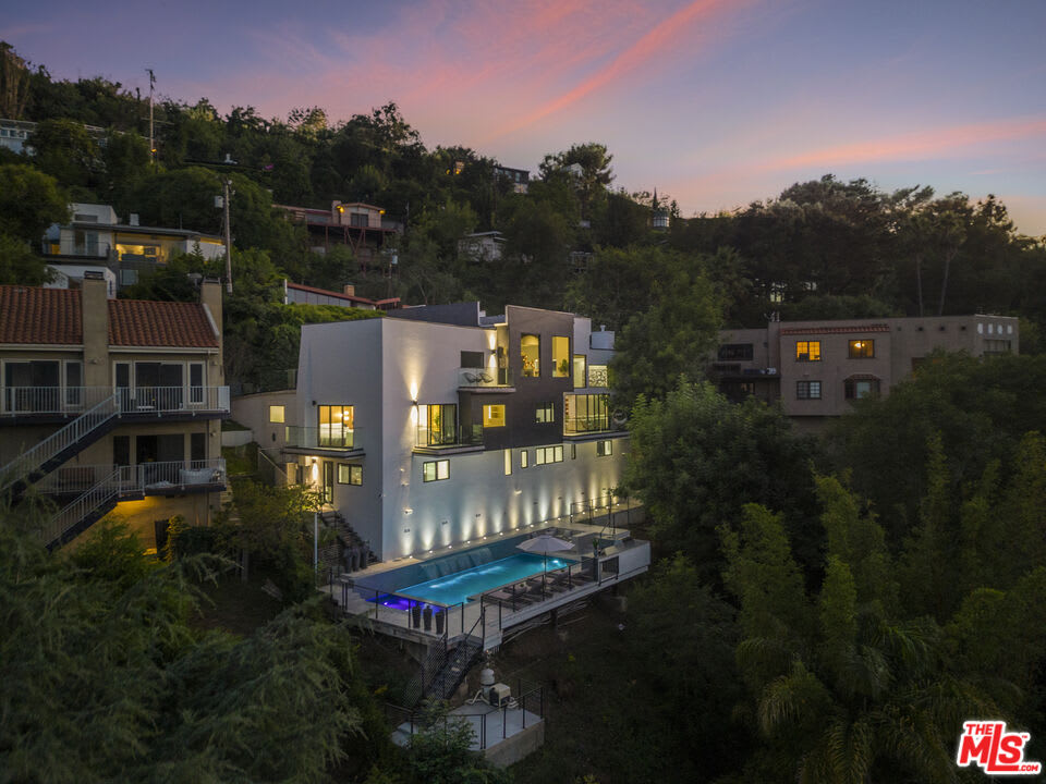7317 Caverna Drive – photo 1