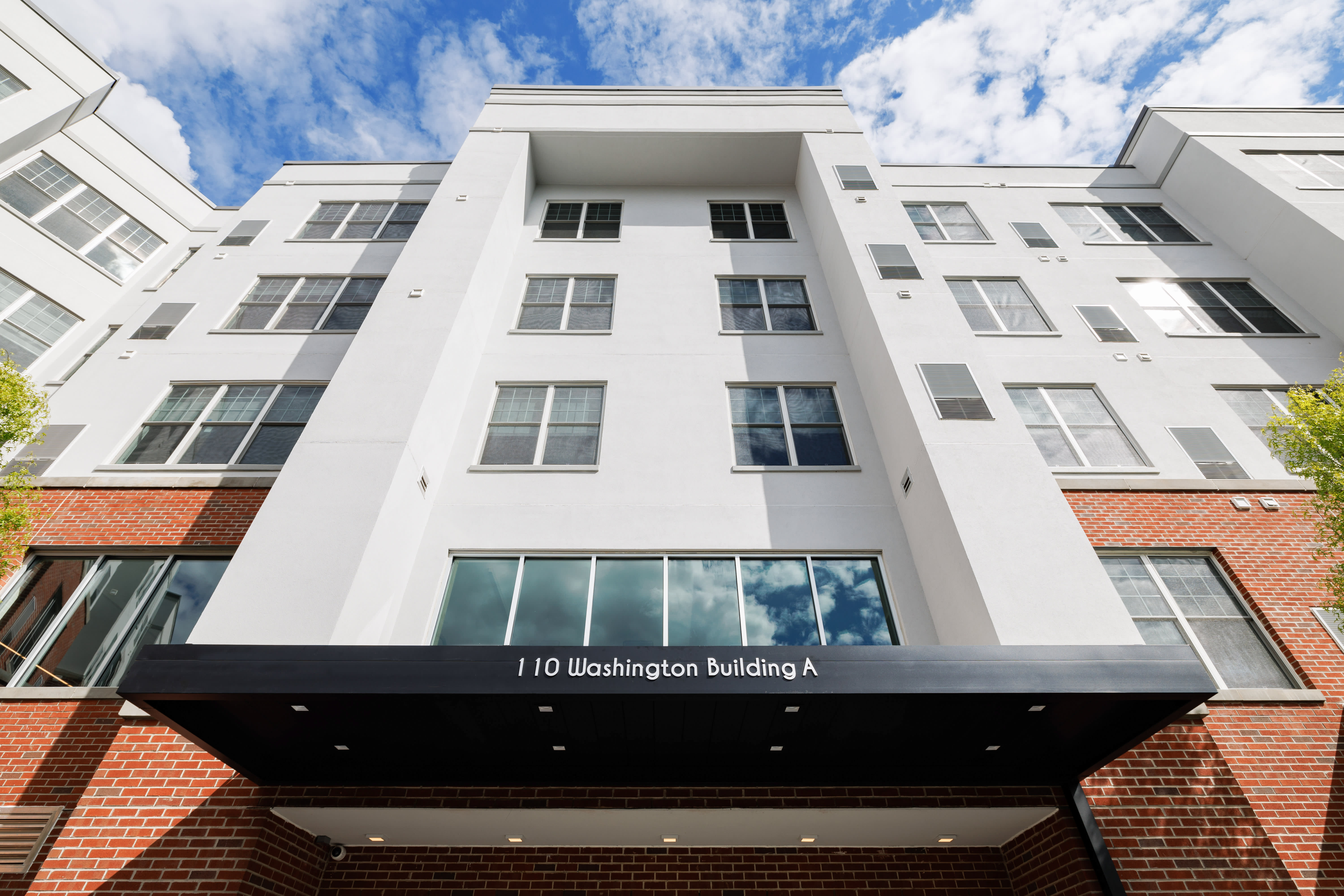 110 Washington – photo 1