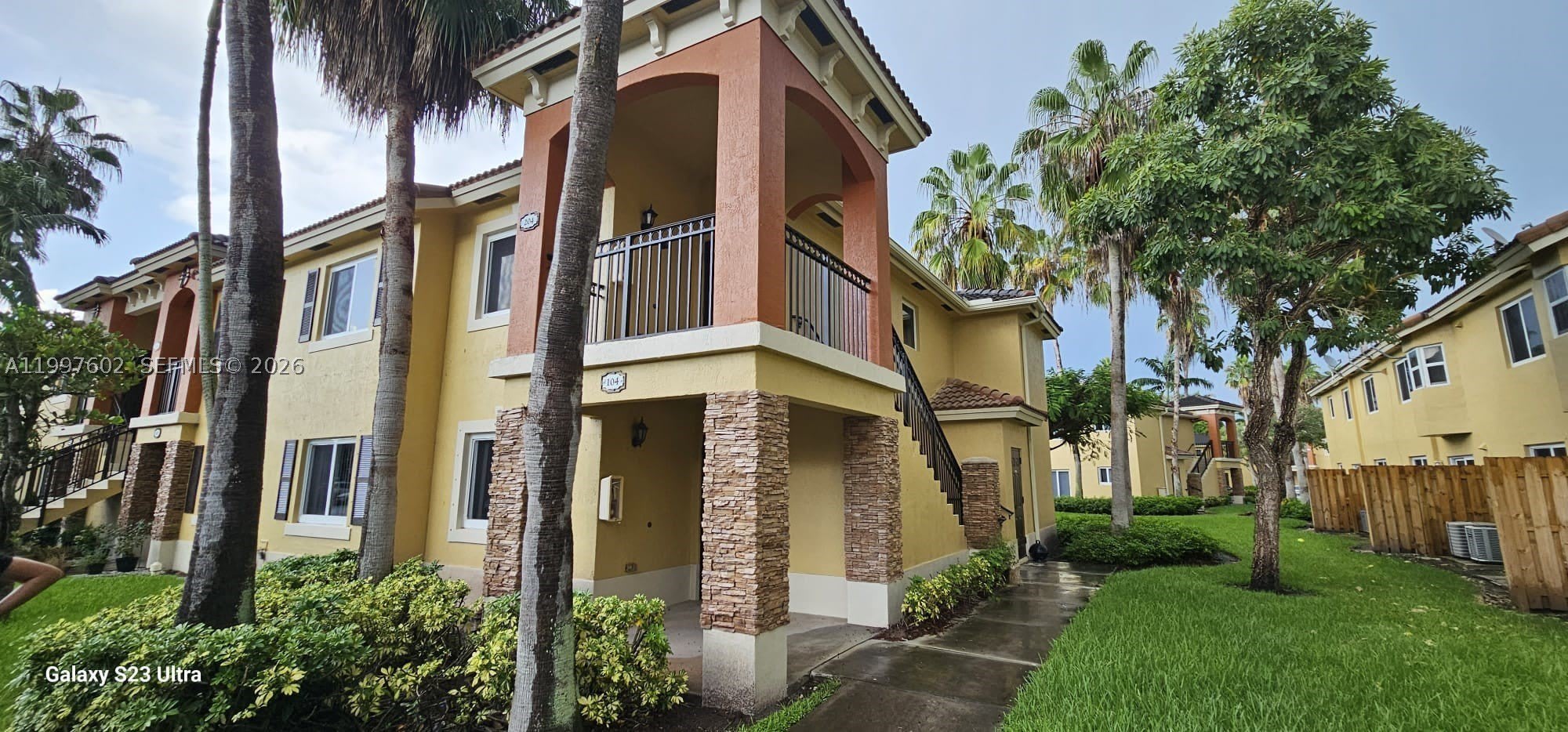 935 NE 33rd Ter – photo 1