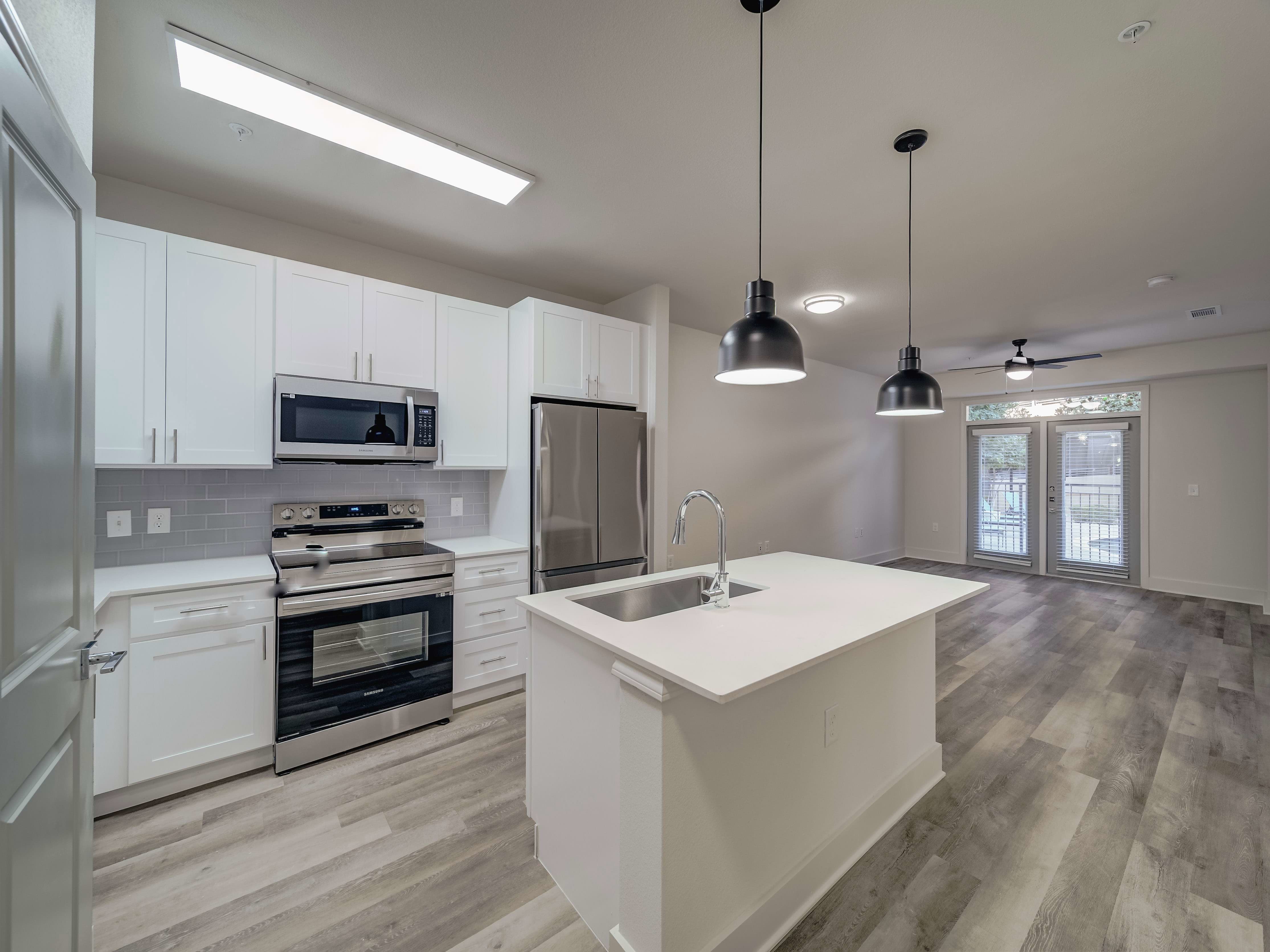 Cortland Addison Circle – photo 1 of 34