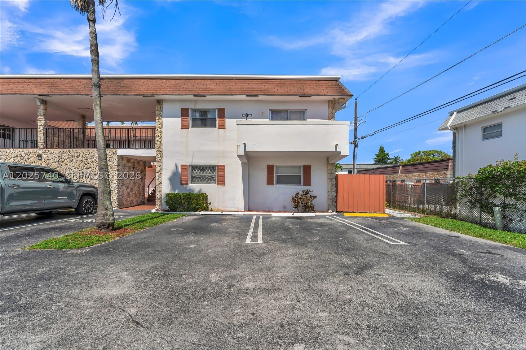321 SW 1st Ct – photo 1 of 48