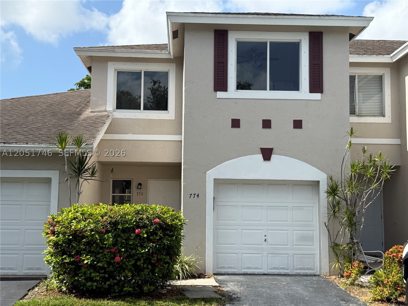 774 NW 42nd Pl – photo 1 of 39