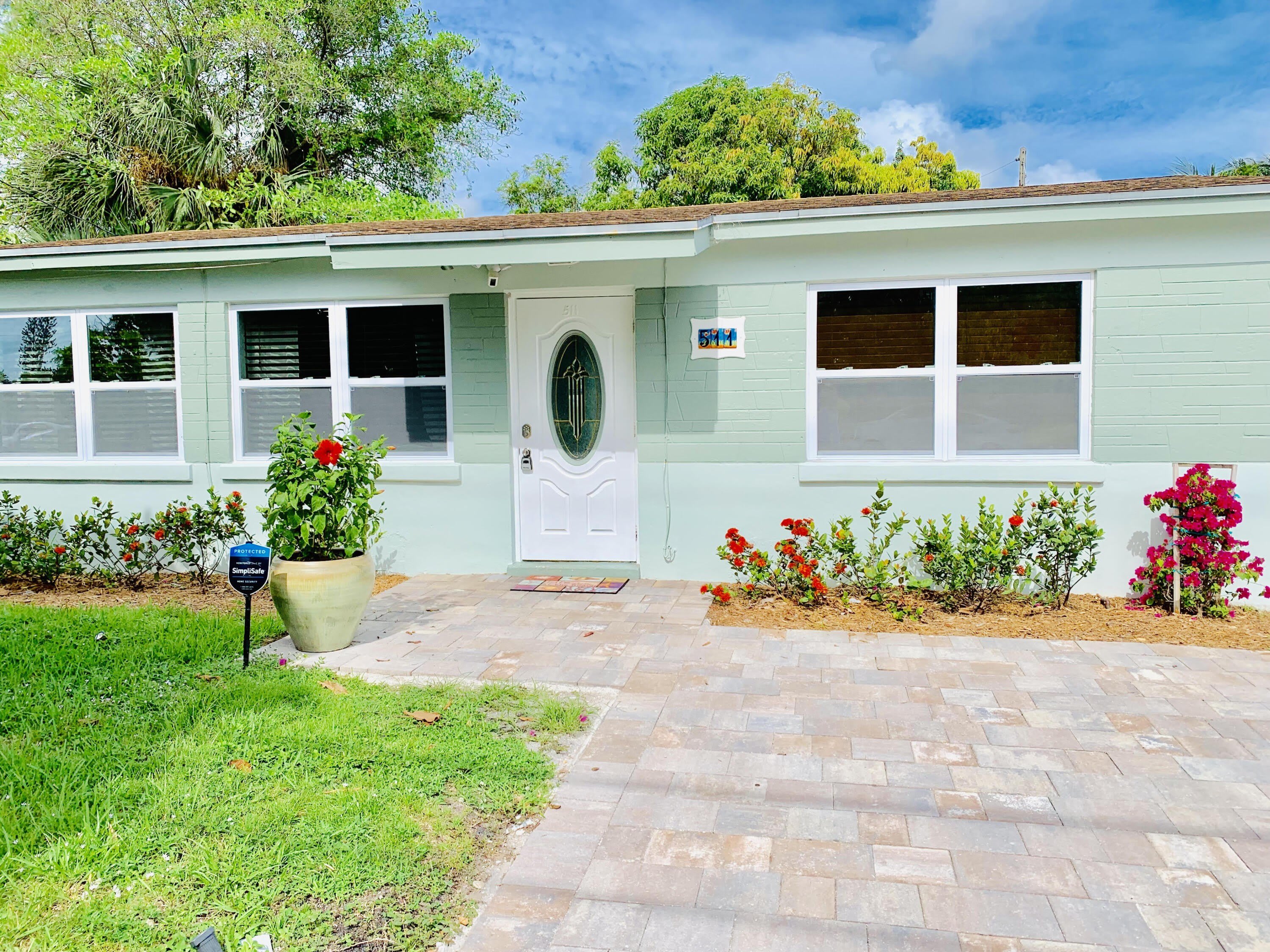 511 NW 3rd Street – photo 1