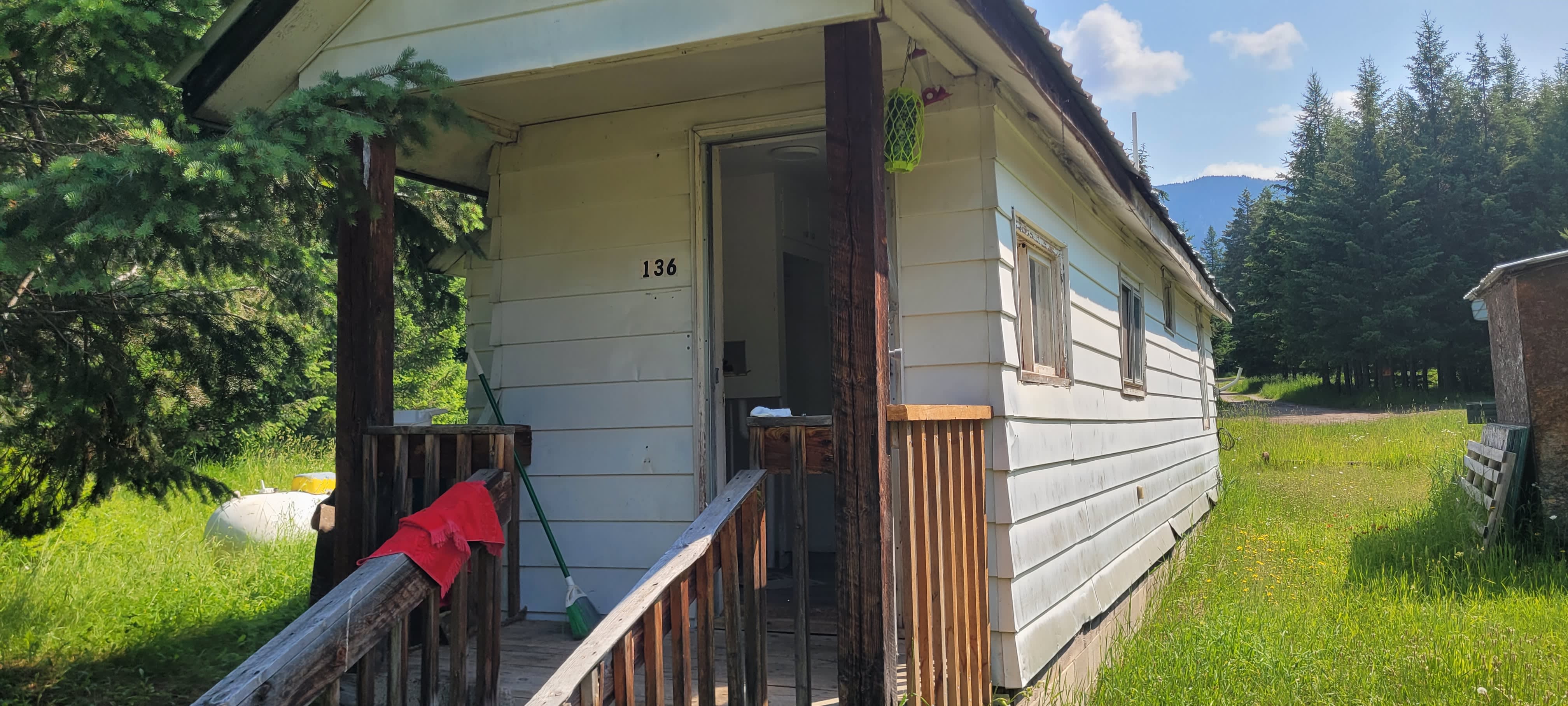 136 Krause Ln – photo 1 of 10