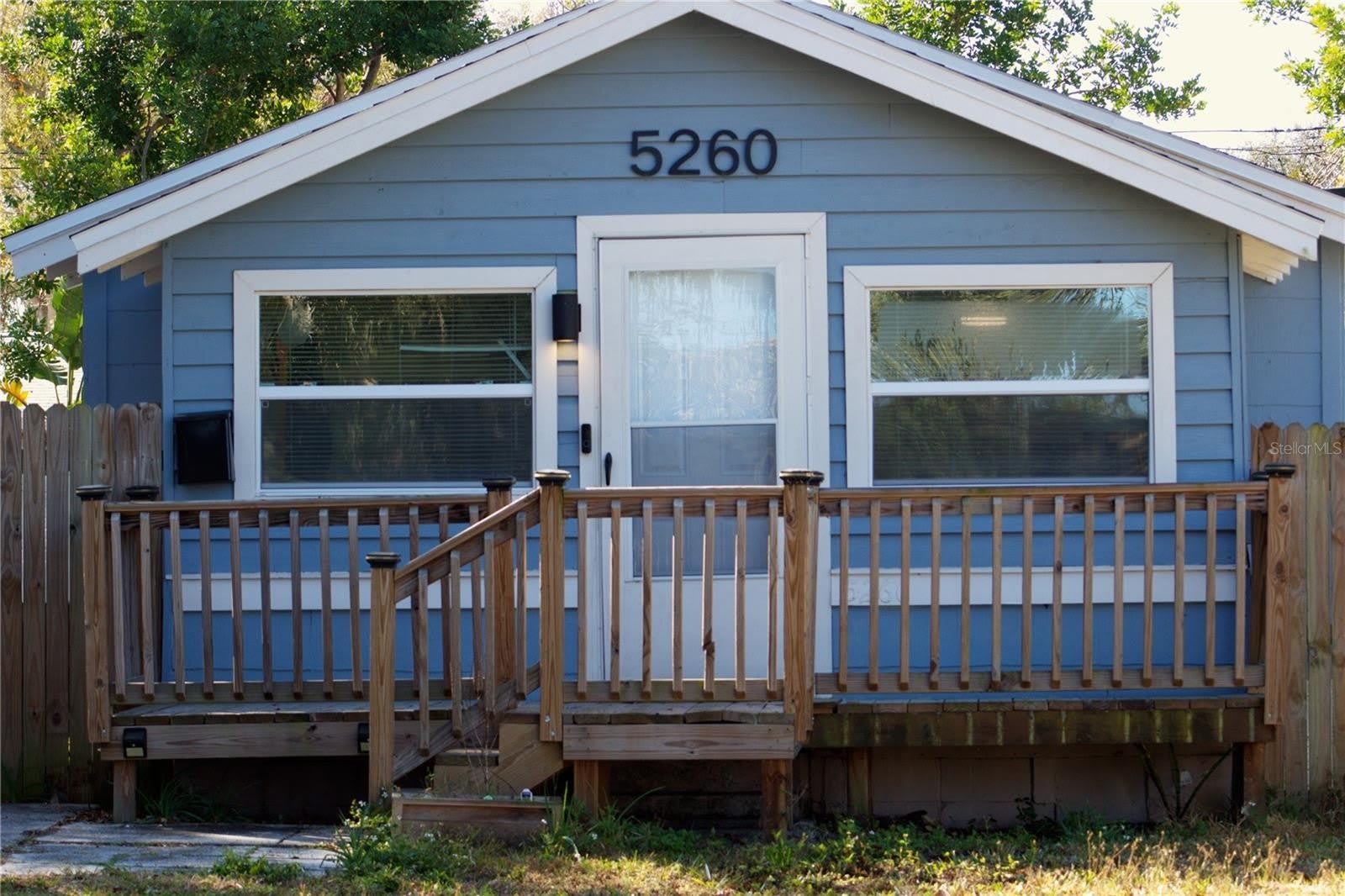 5260 8Th Avenue N – photo 1