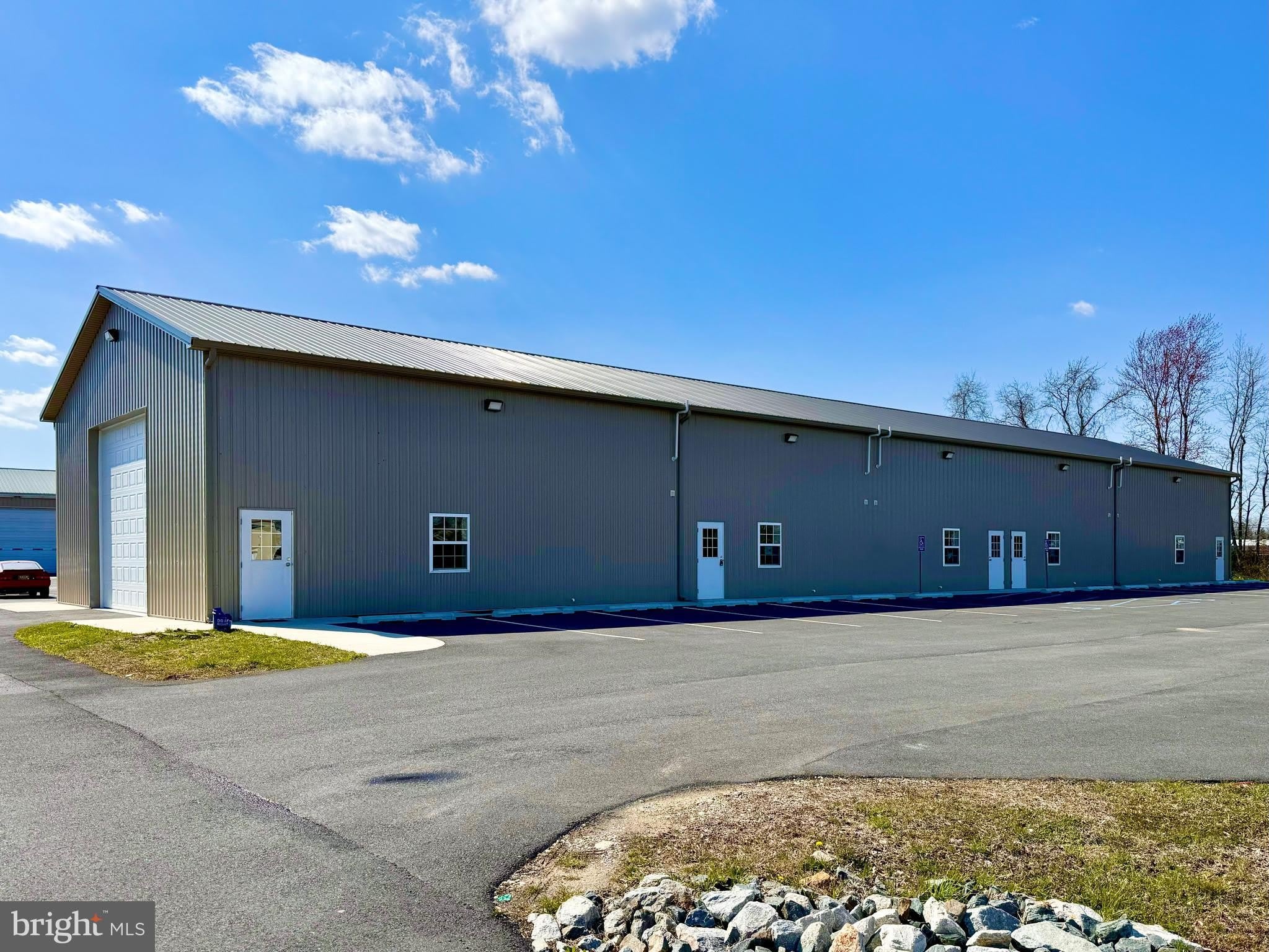 5087 DUPONT Highway N – photo 1 of 5