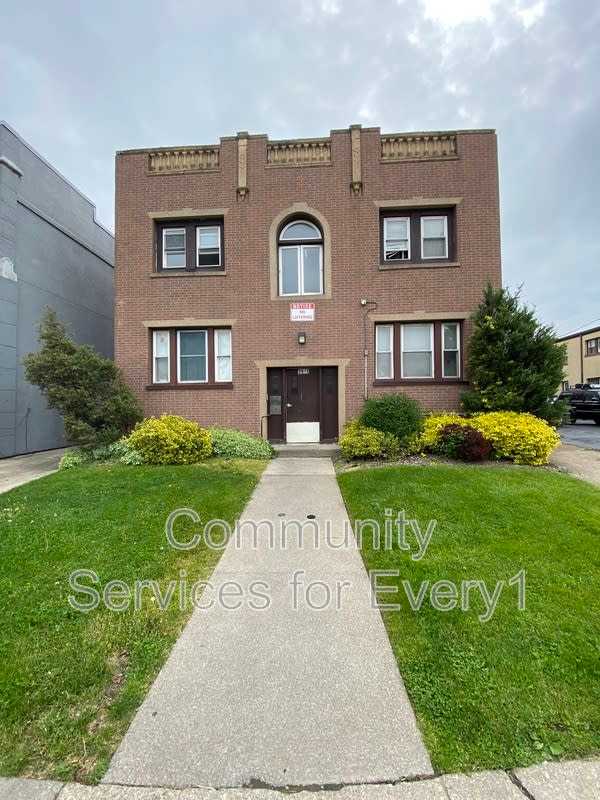 2421 Delaware Ave – photo 1