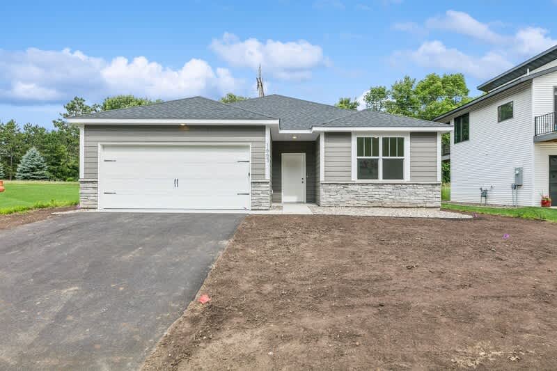 1663 39th St S – photo 1