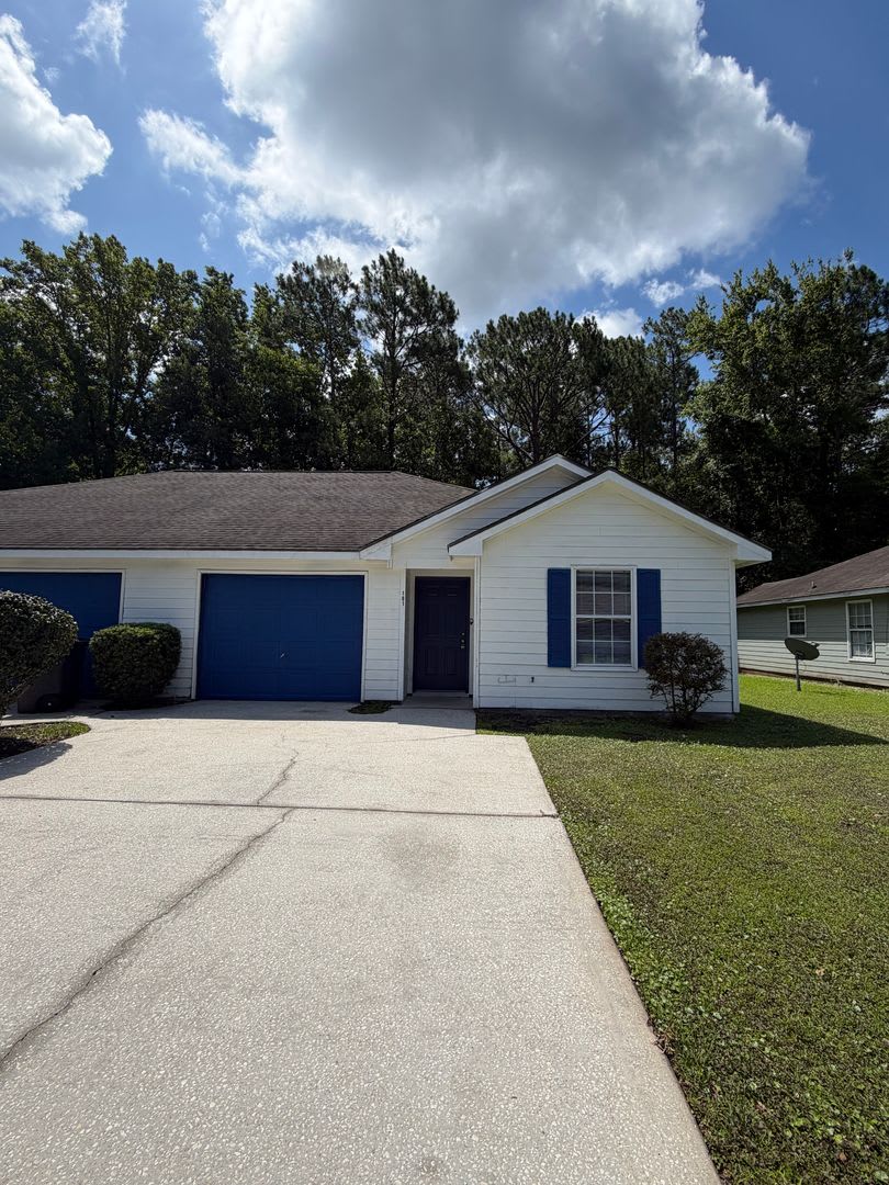 W. 101 Talbot Ct – photo 1 of 41