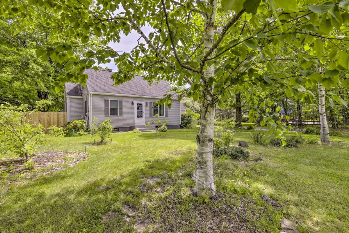 513 Amherst Road – photo 1 of 18