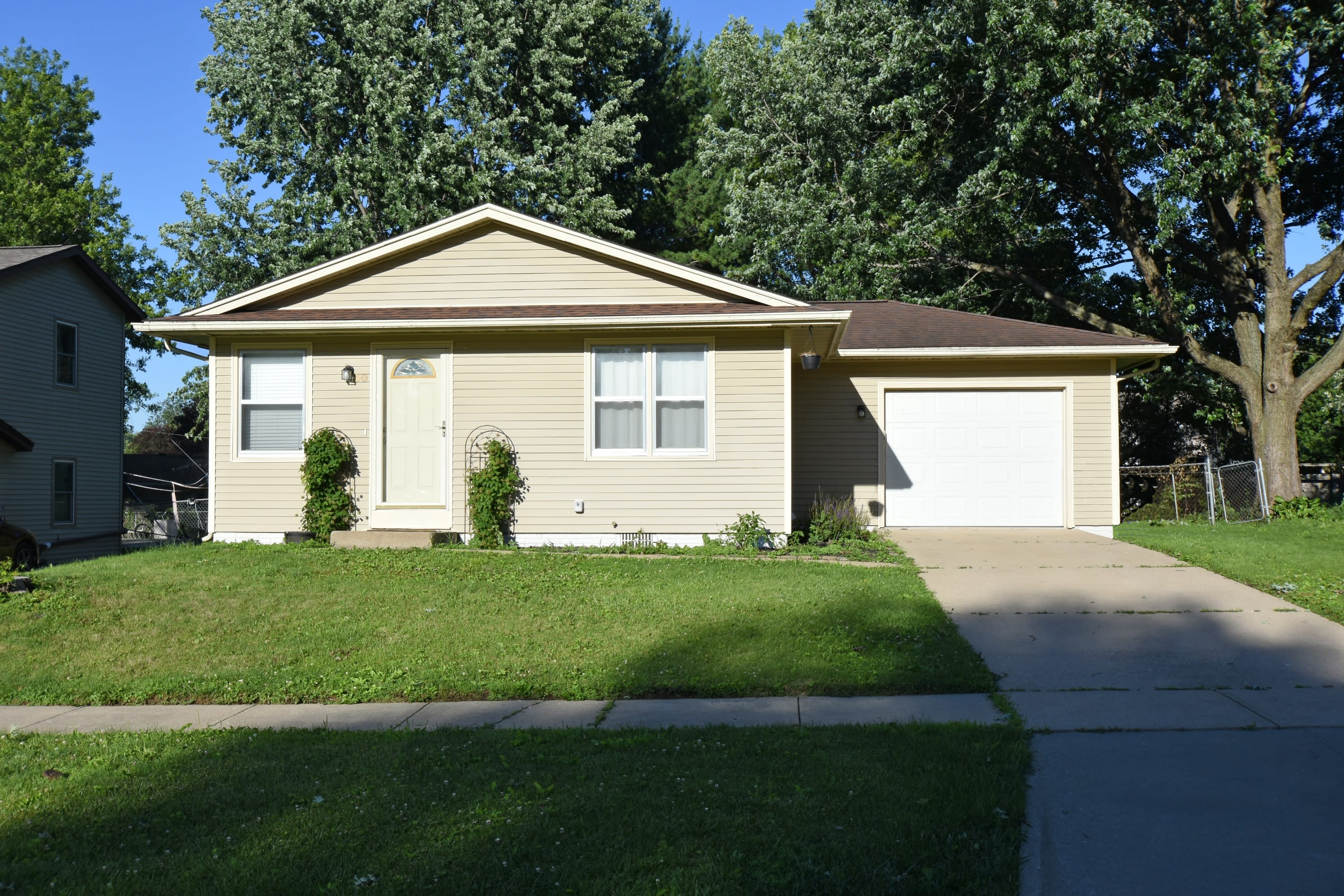 30 Bayberry Lane – photo 1 of 18