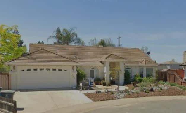 1502 Williamsburg Drive – photo 1