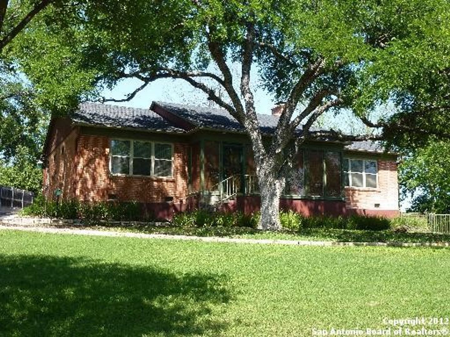 Bel Meade Beauty with Heated Pool and Hot-tub – photo 1