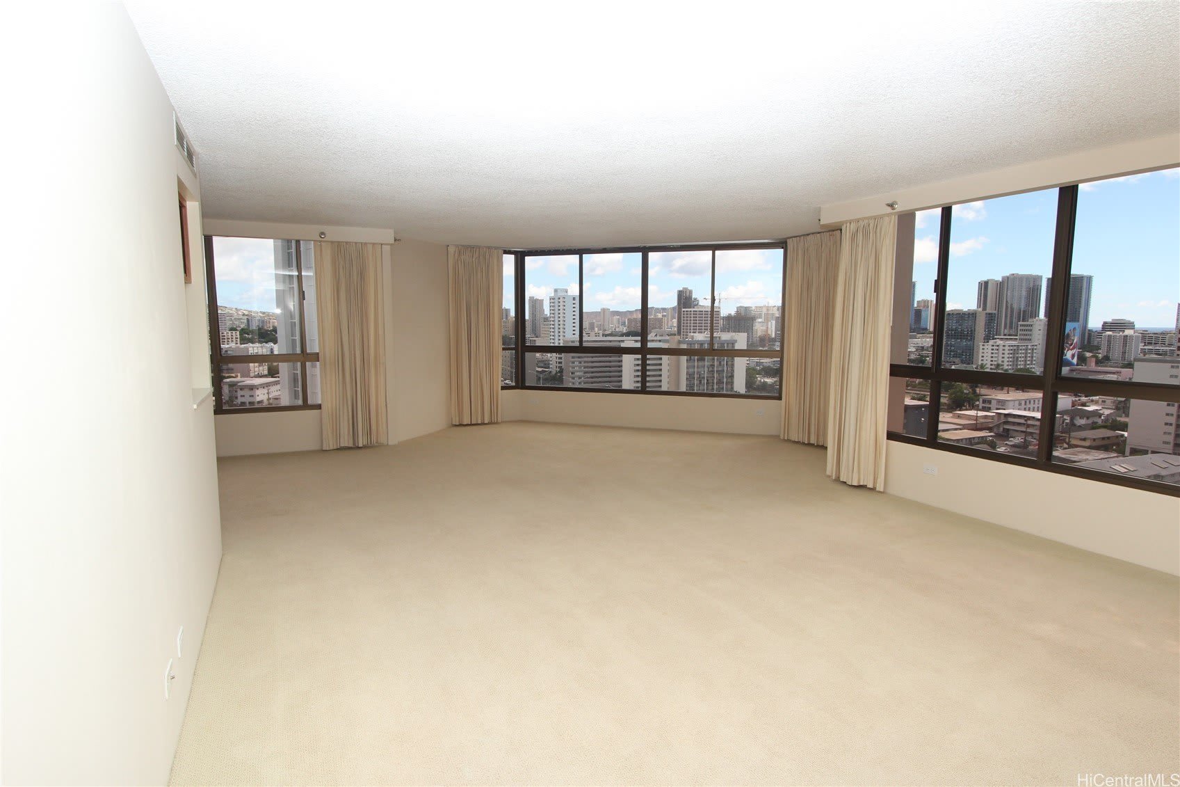 1050 Lunalilo Street – photo 1 of 10