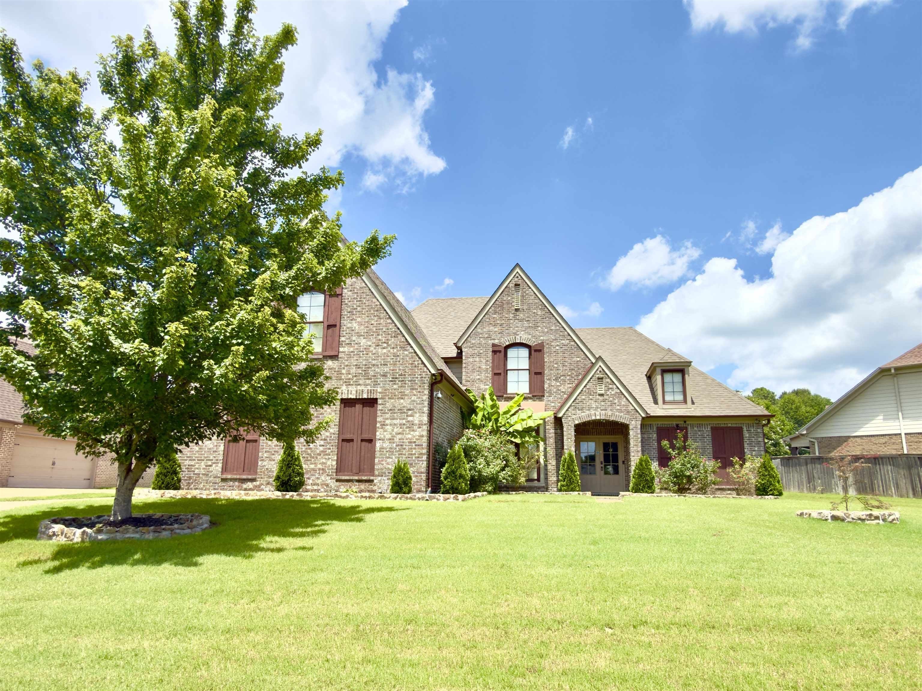 570 Winding Valley Cv – photo 1 of 281