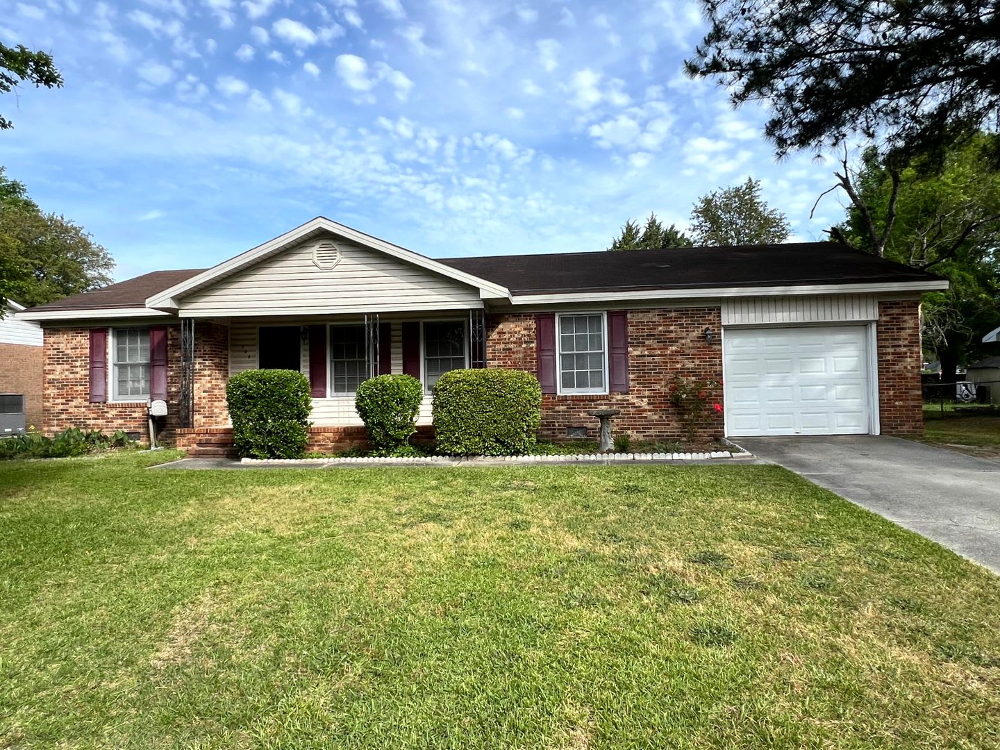 109 Deerfield Drive~ Deerfield – photo 1