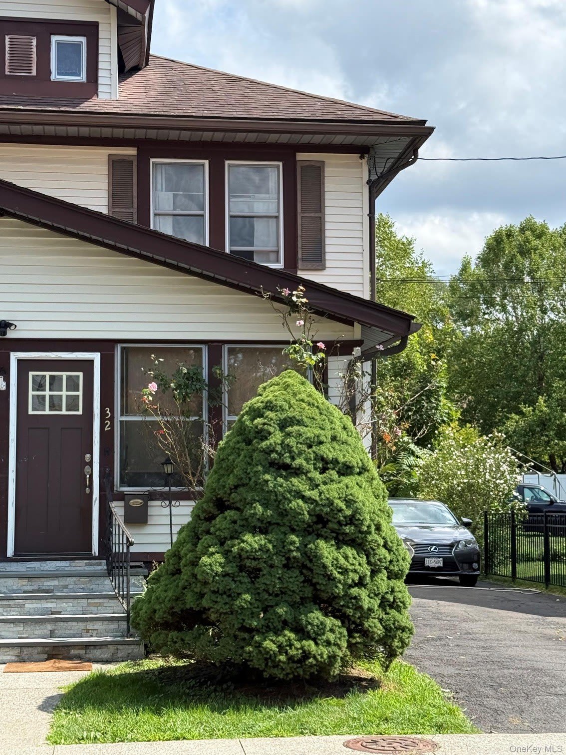 32 S Brett Street – photo 1 of 28