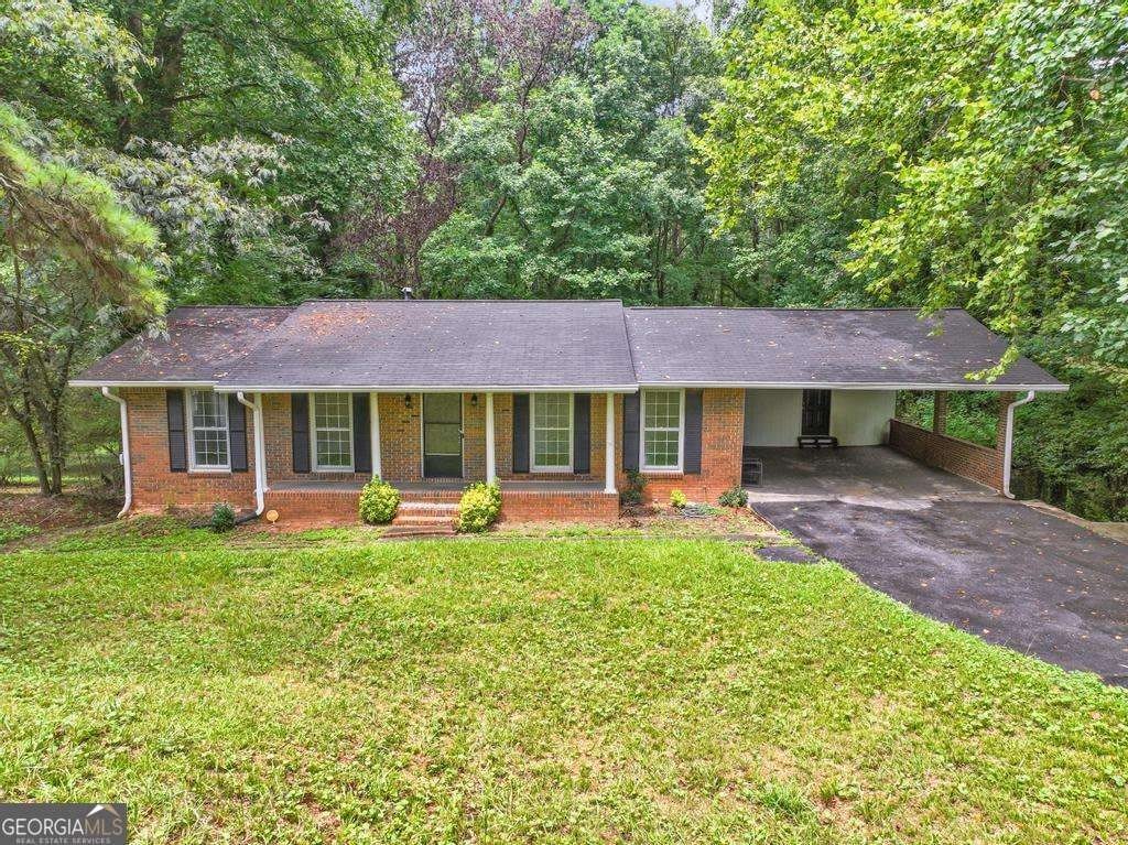 246 Barbara Lane SW – photo 1