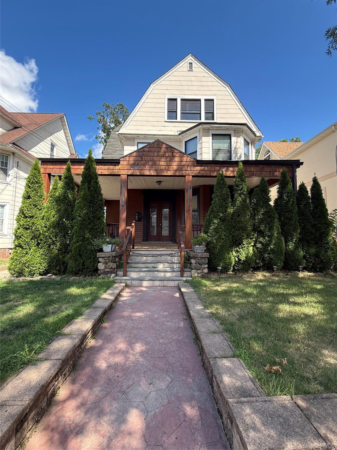 265 Summit Avenue – photo 1 of 6