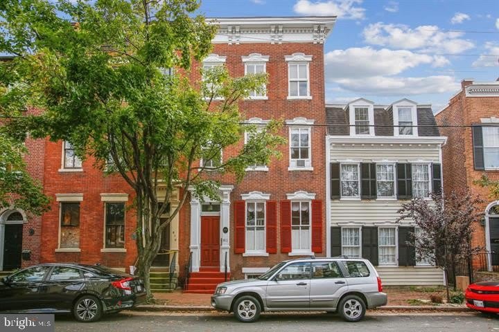 812 PRINCE Street – photo 1