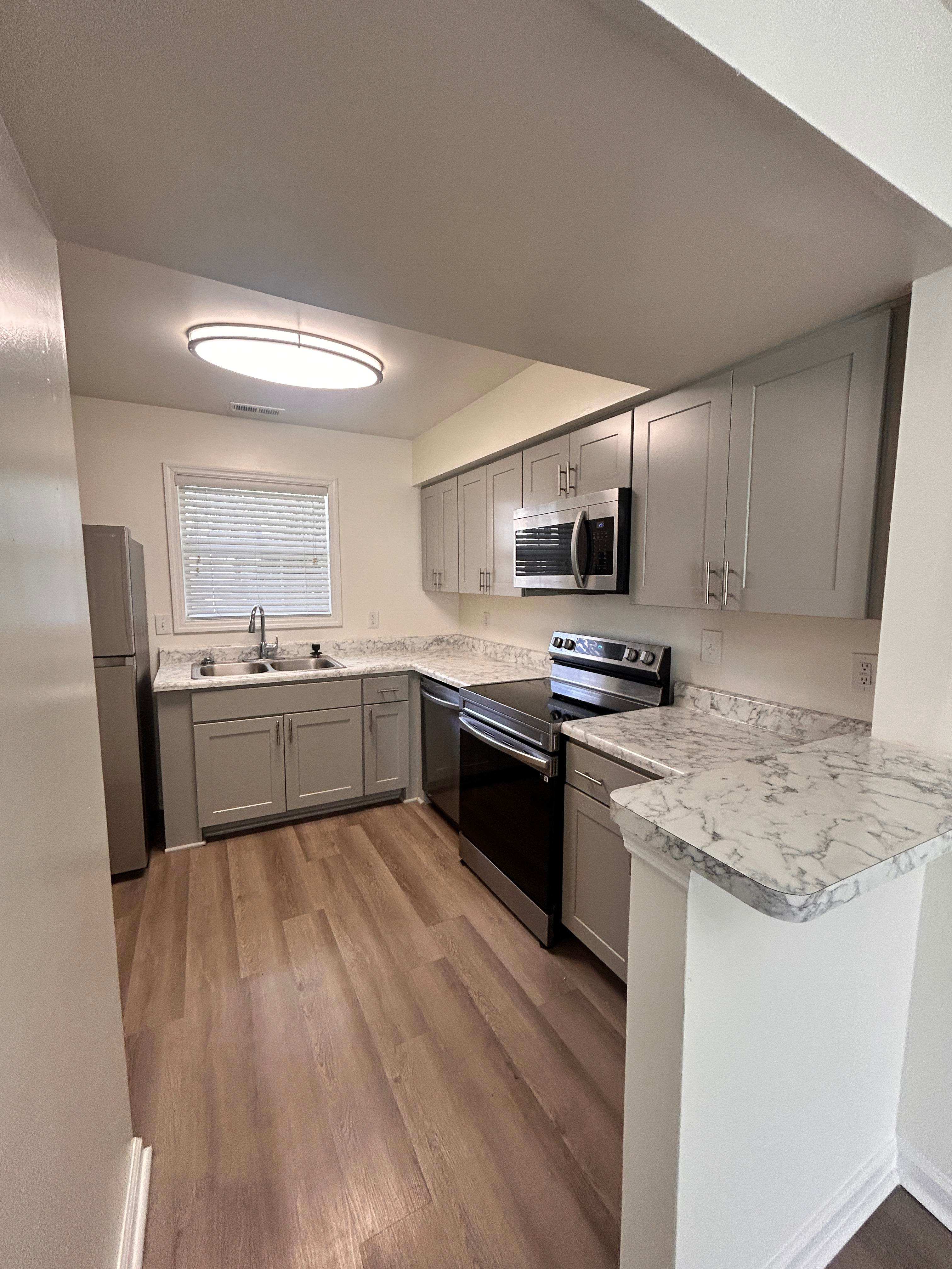 1326 Fords Pointe Crossing – photo 1 of 11